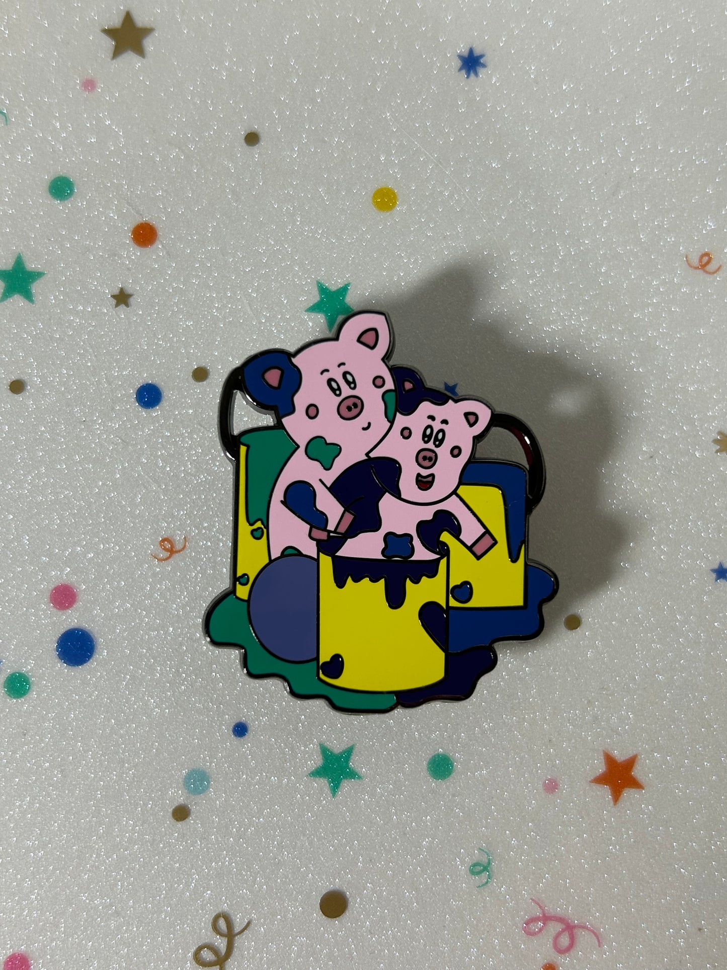 Painted pig hard enamel pin